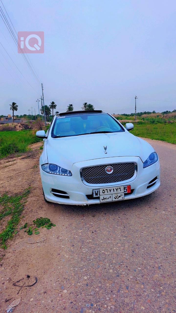 جاكوار XJ